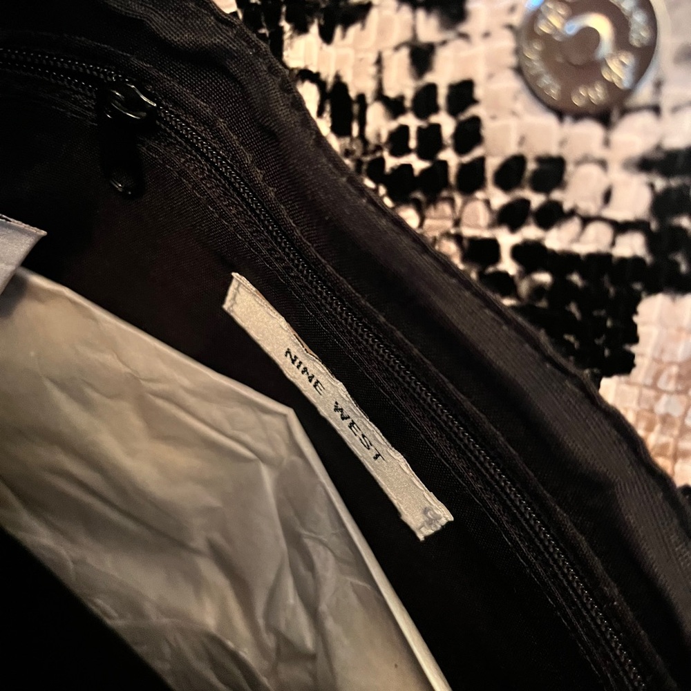 Nine West Faux Snakeskin Fold-Over Convertible Wristlet or Clutch (NWOT) - Picture 9 of 12